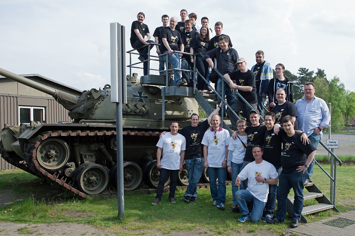 Gruppenbild Clantreffen Mai 2014 in Munster