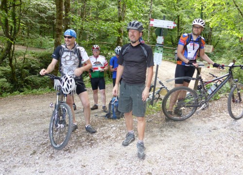 Anschluss an eine nette Truppe gefunden. Östlich der Brenta