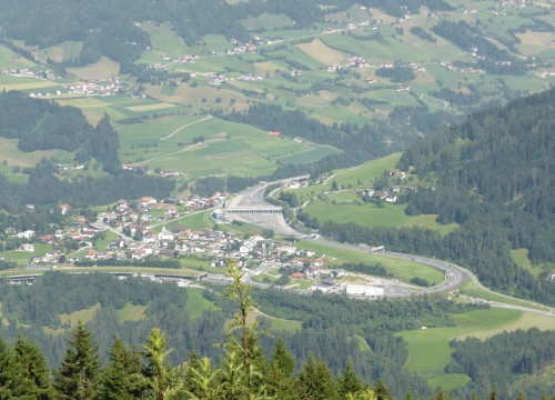 Brenner Mautstelle vom Brenner Hochalmweg aus gesehen